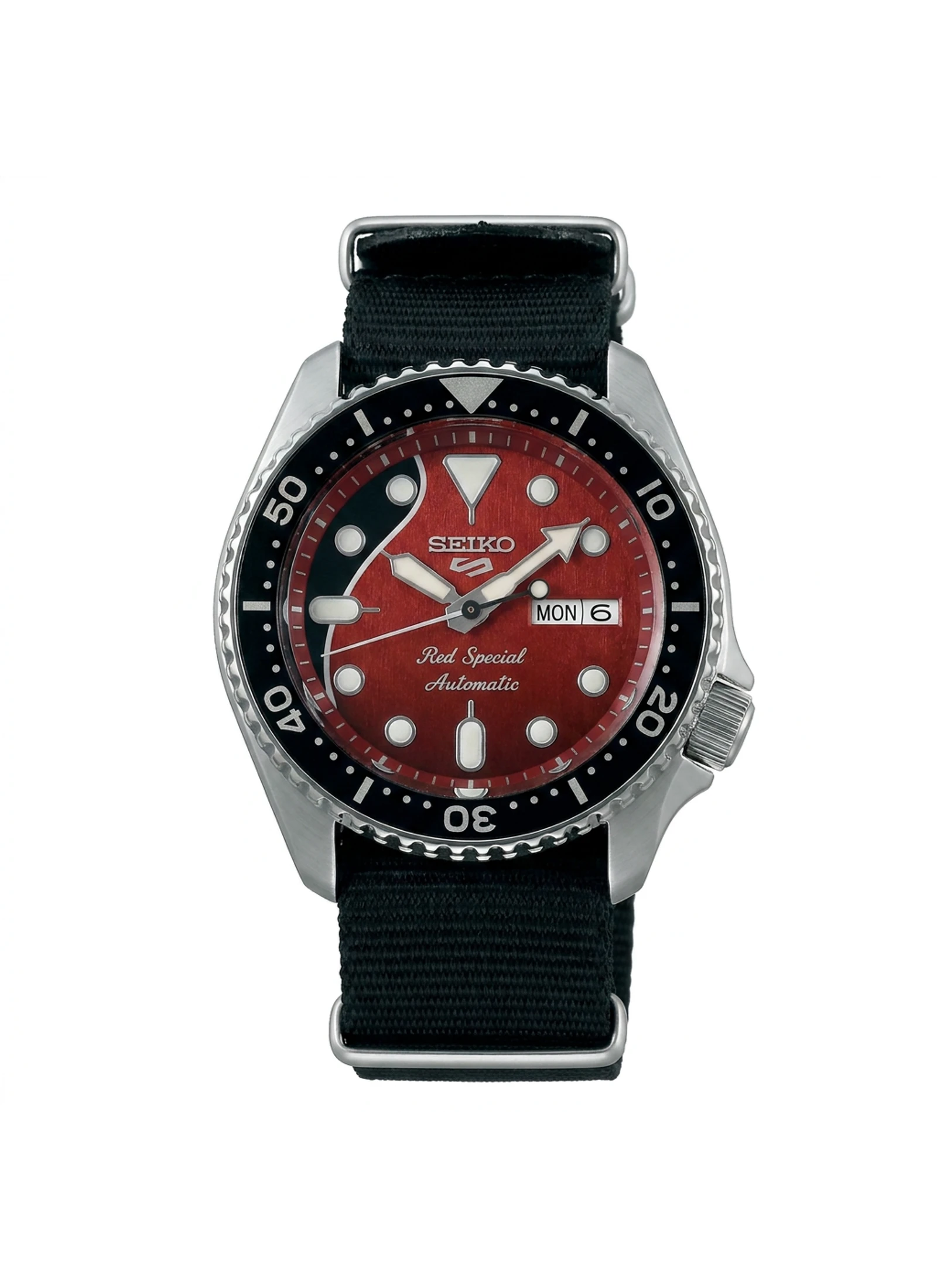 Seiko 5 Sports SRPE83 SRPE83K1