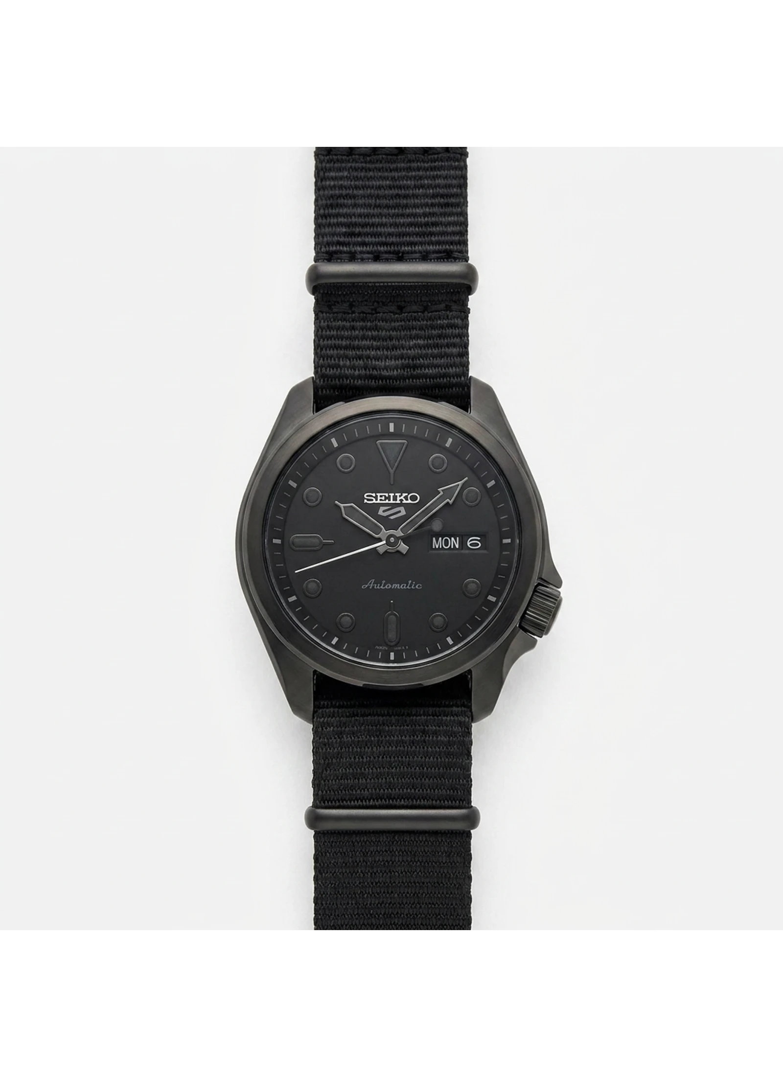 Seiko 5 Sports SRPE69 SRPE69K1