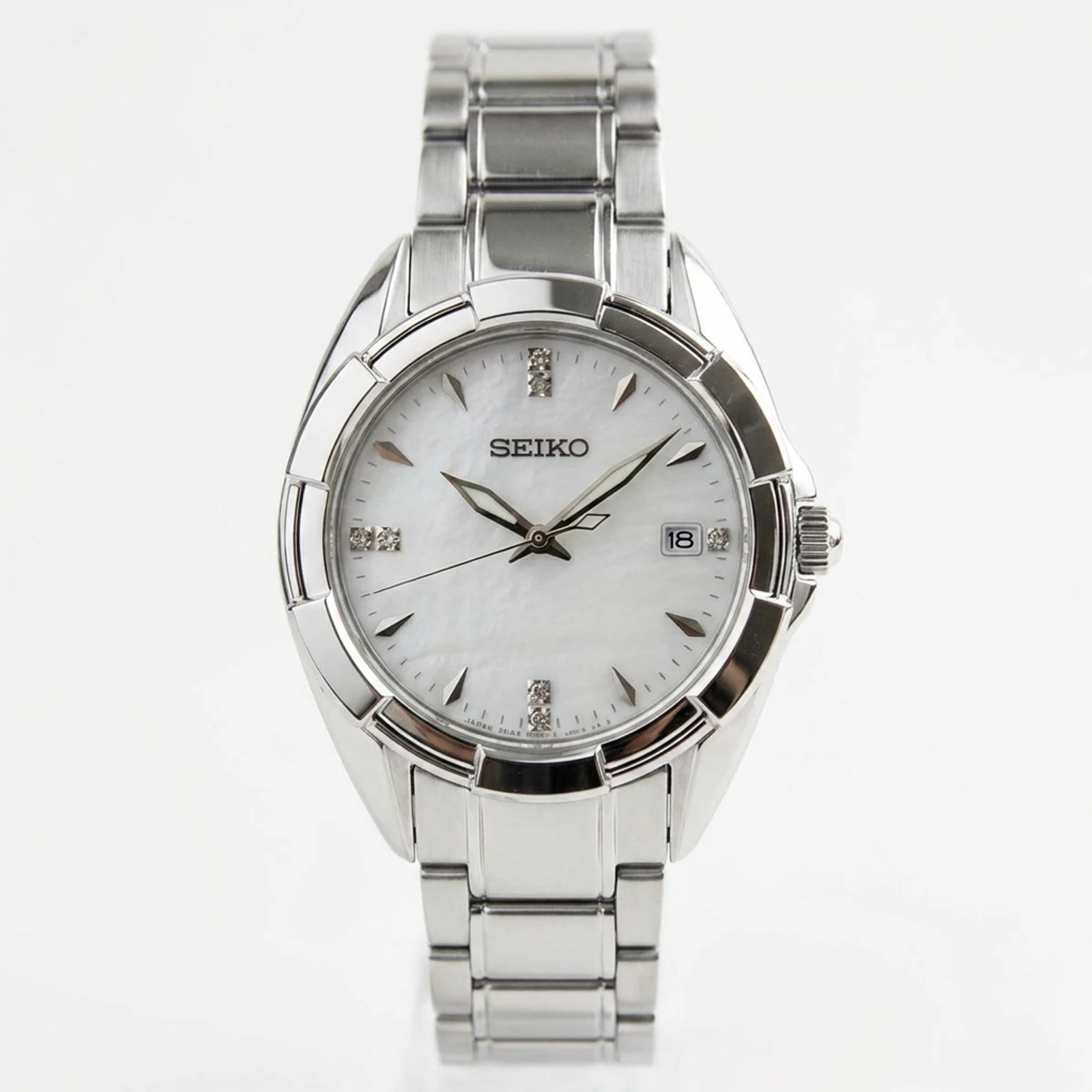 Seiko Ladies SKK885P1 Classic Diamonds Watch