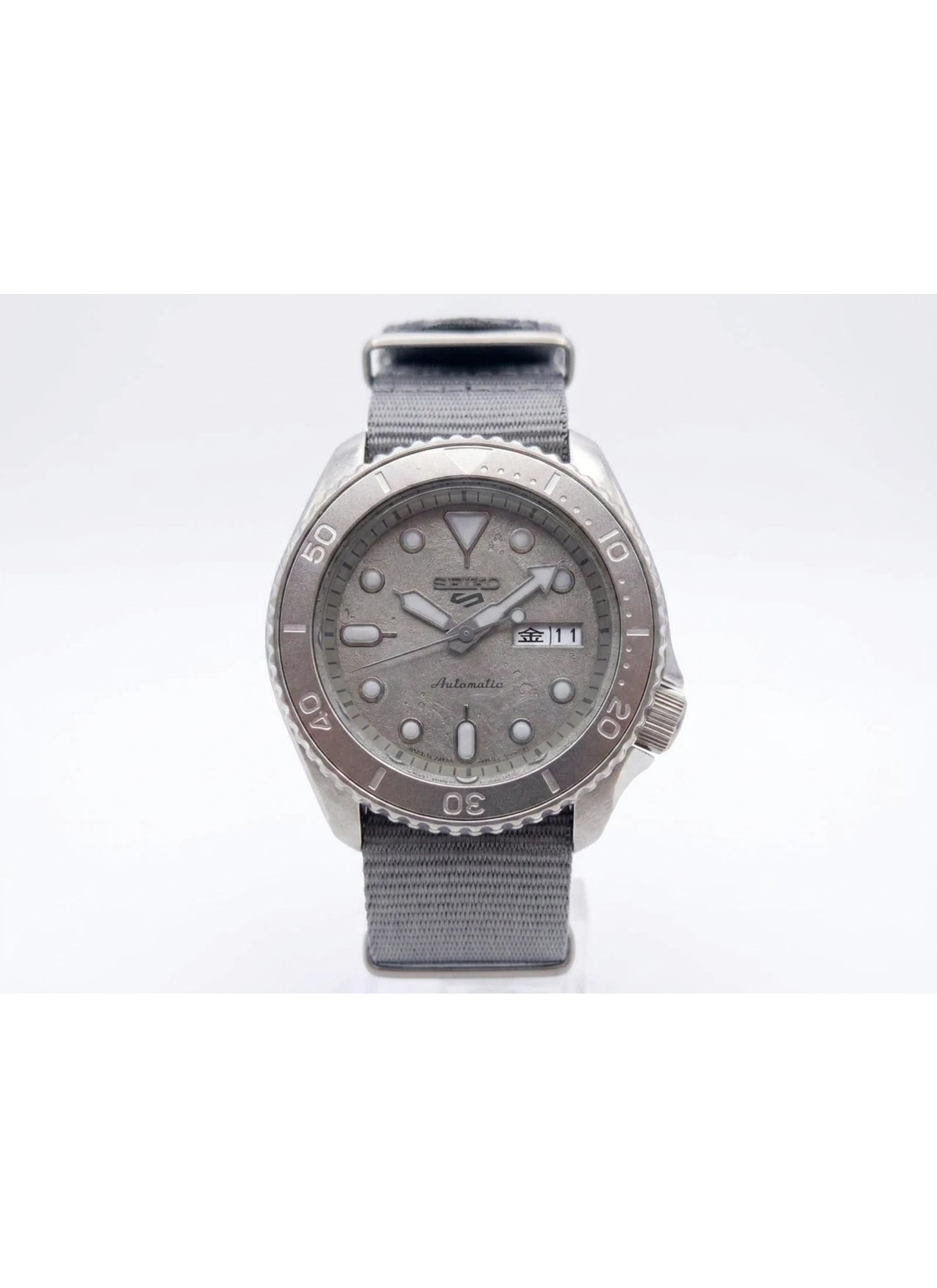 Seiko 5 Sports SBSA127
