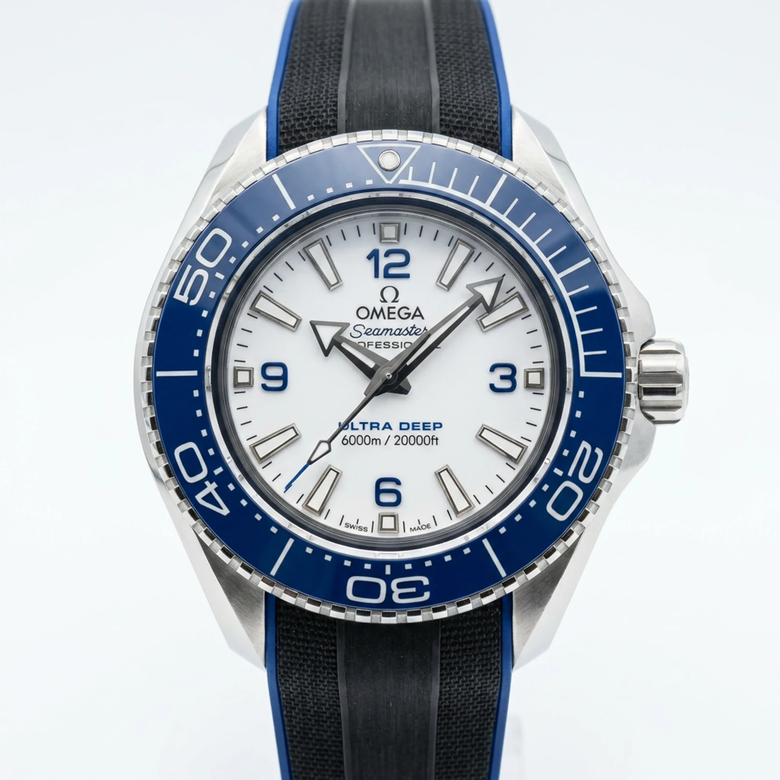 Omega Seamaster Planet Ocean 215.32.46.21 configurations