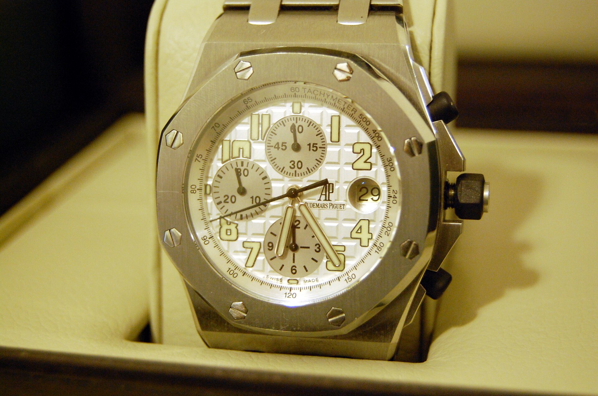 The Offshore made the Royal Oak bigger and louder