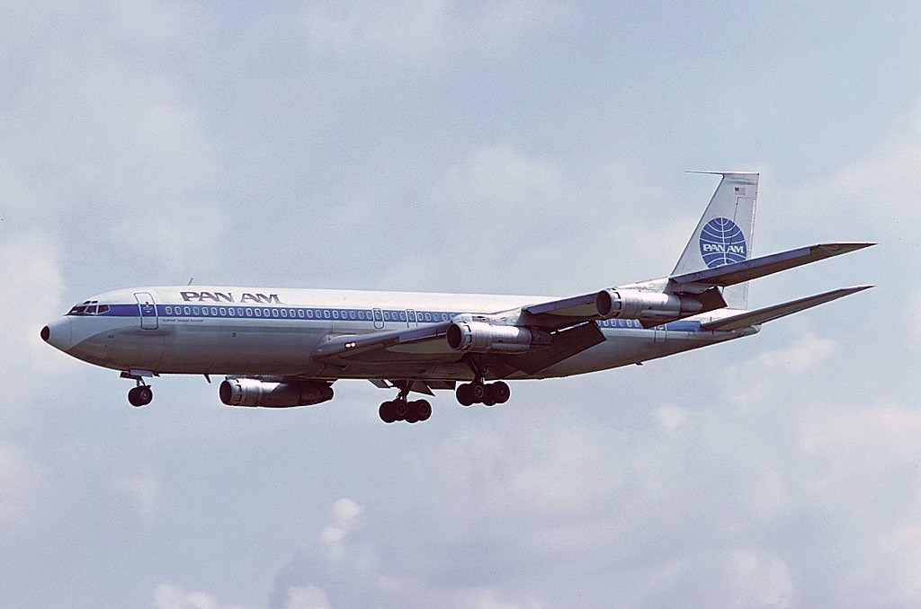 A Pan Am Boeing 707-321B landing at RAF Mildenhall (MHZ / GXH / EGUN). This aircraft is Clipper Yankee Ranger . N418PA (cn 18960/484) Seen here operating a military charter flight.
